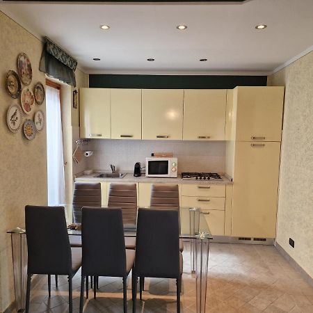 Casa Vittoria Sirmione Punta Gro Con Piscina Apartment Exterior foto
