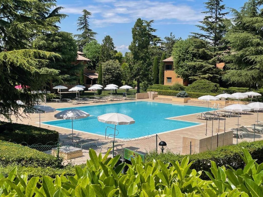 Casa Vittoria Sirmione Punta Gro Con Piscina Apartment Exterior foto