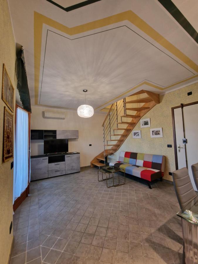 Casa Vittoria Sirmione Punta Gro Con Piscina Apartment Exterior foto